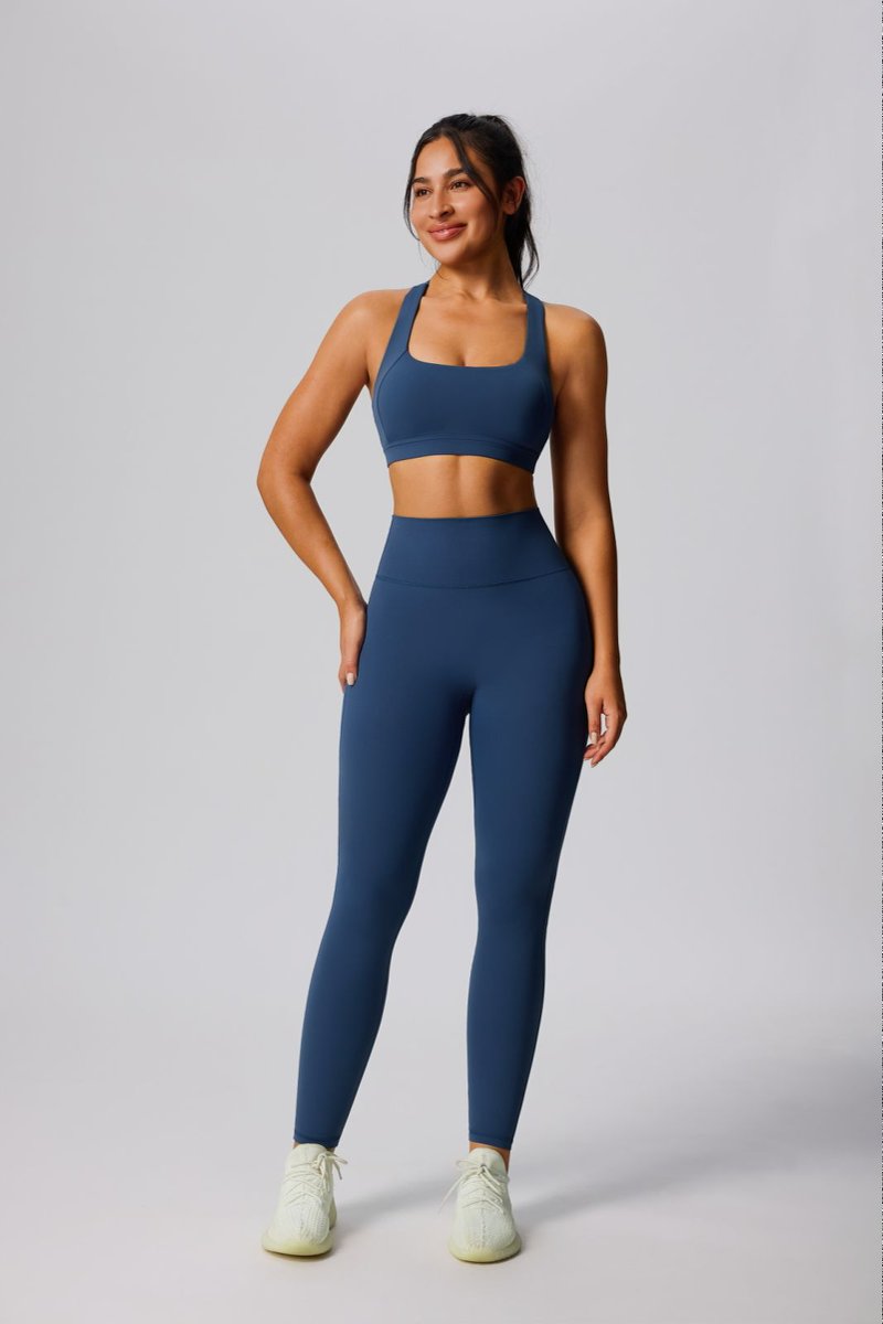 FlowLift™ Mid-Support Racerback Sports Bra