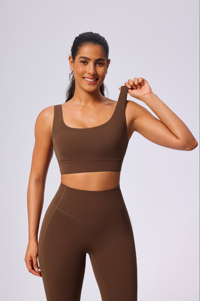 FlowCinch™ Square Neck Sports Bra
