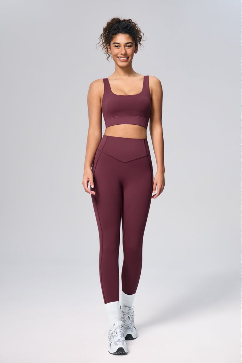 FlowCinch™ Square Neck Sports Bra