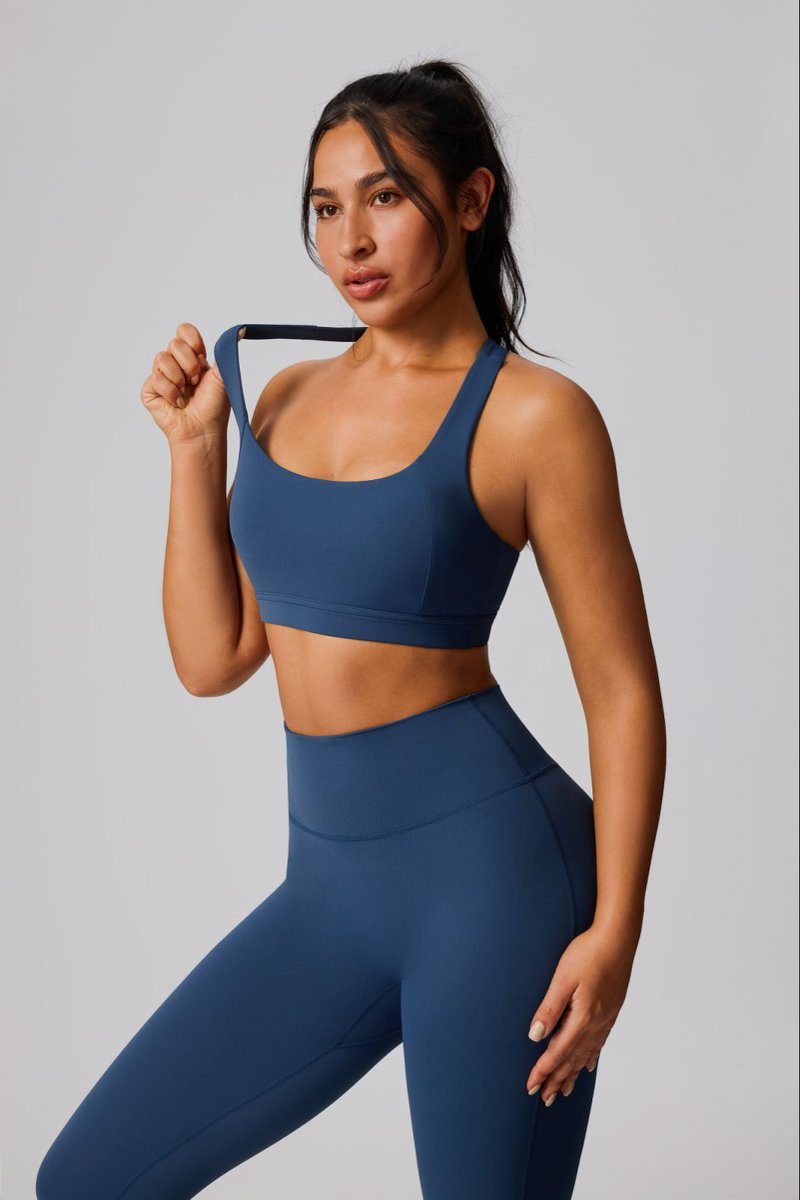 FlowLift™ Mid-Support Racerback Sports Bra
