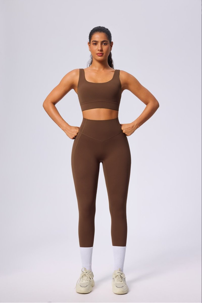FlowCinch™ Square Neck Sports Bra