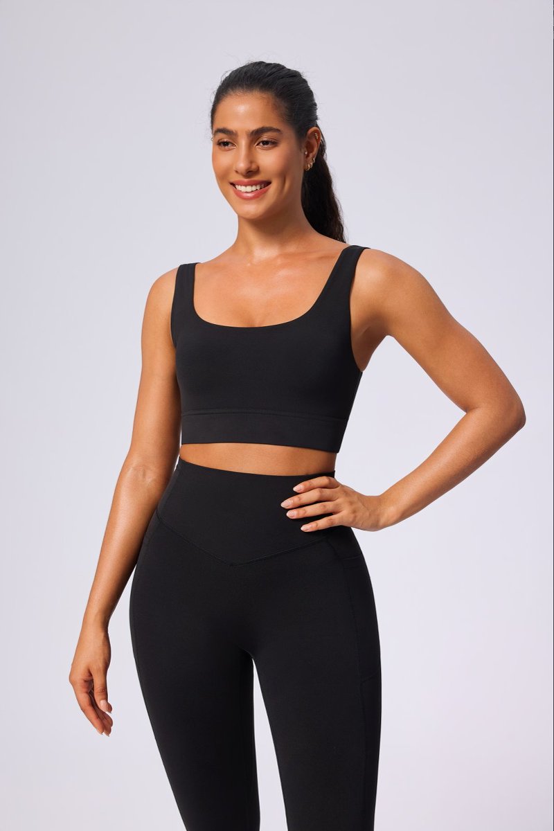 FlowCinch™ Square Neck Sports Bra