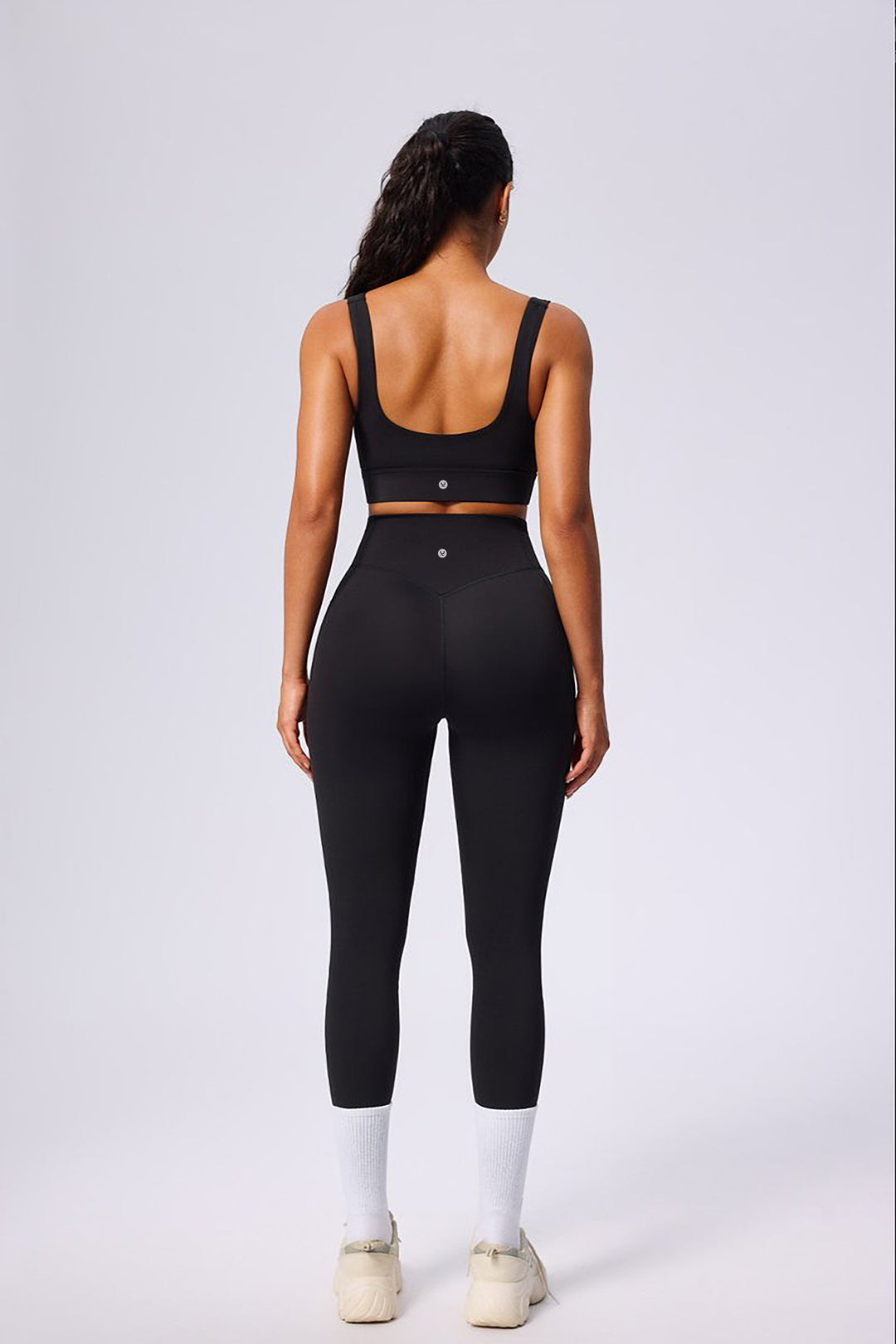 FlowCinch™ Square Neck Sports Bra